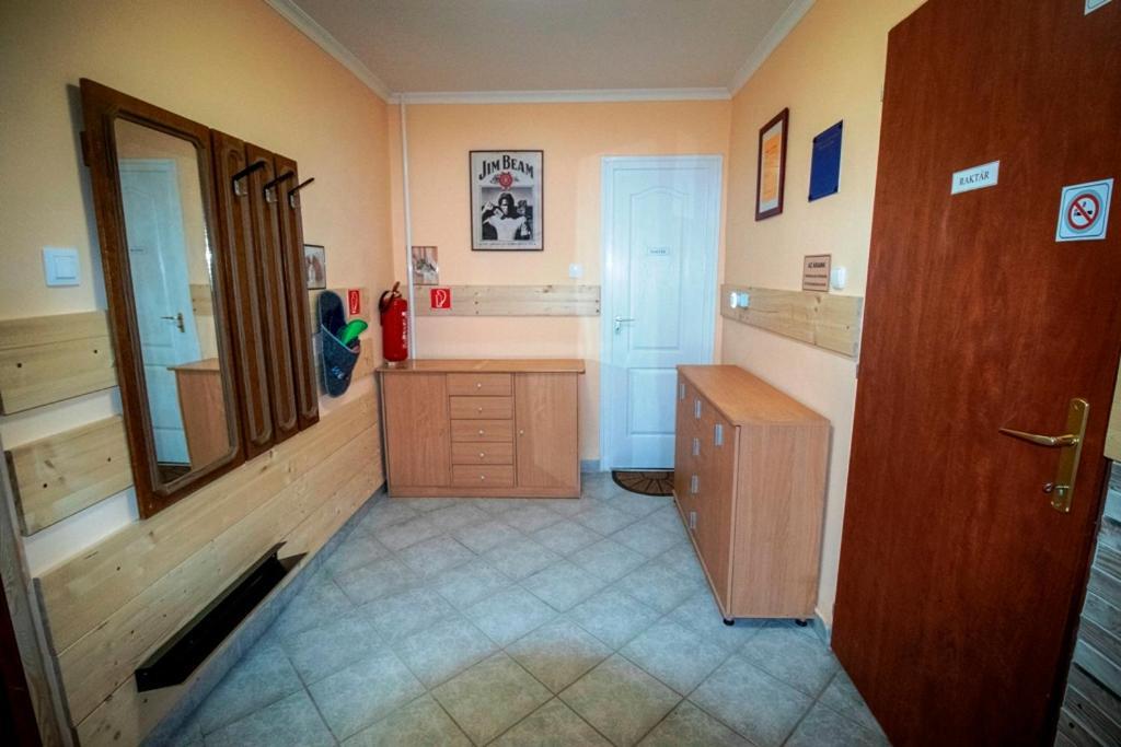 Krisztina Apartman Nagykanizsa Luaran gambar