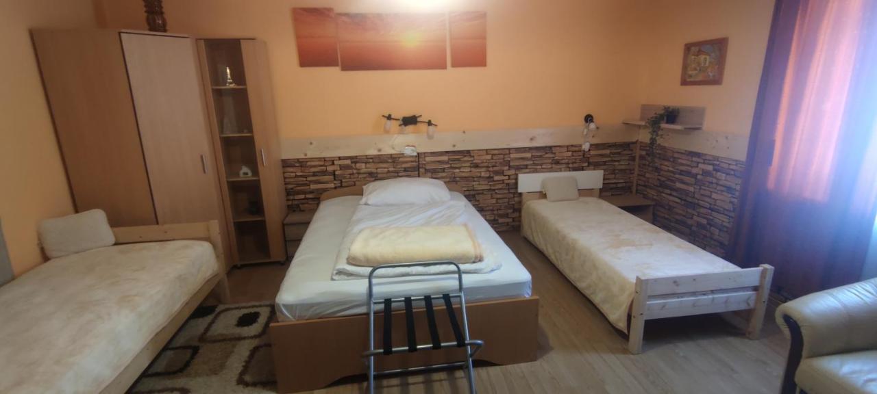 Krisztina Apartman Nagykanizsa Luaran gambar